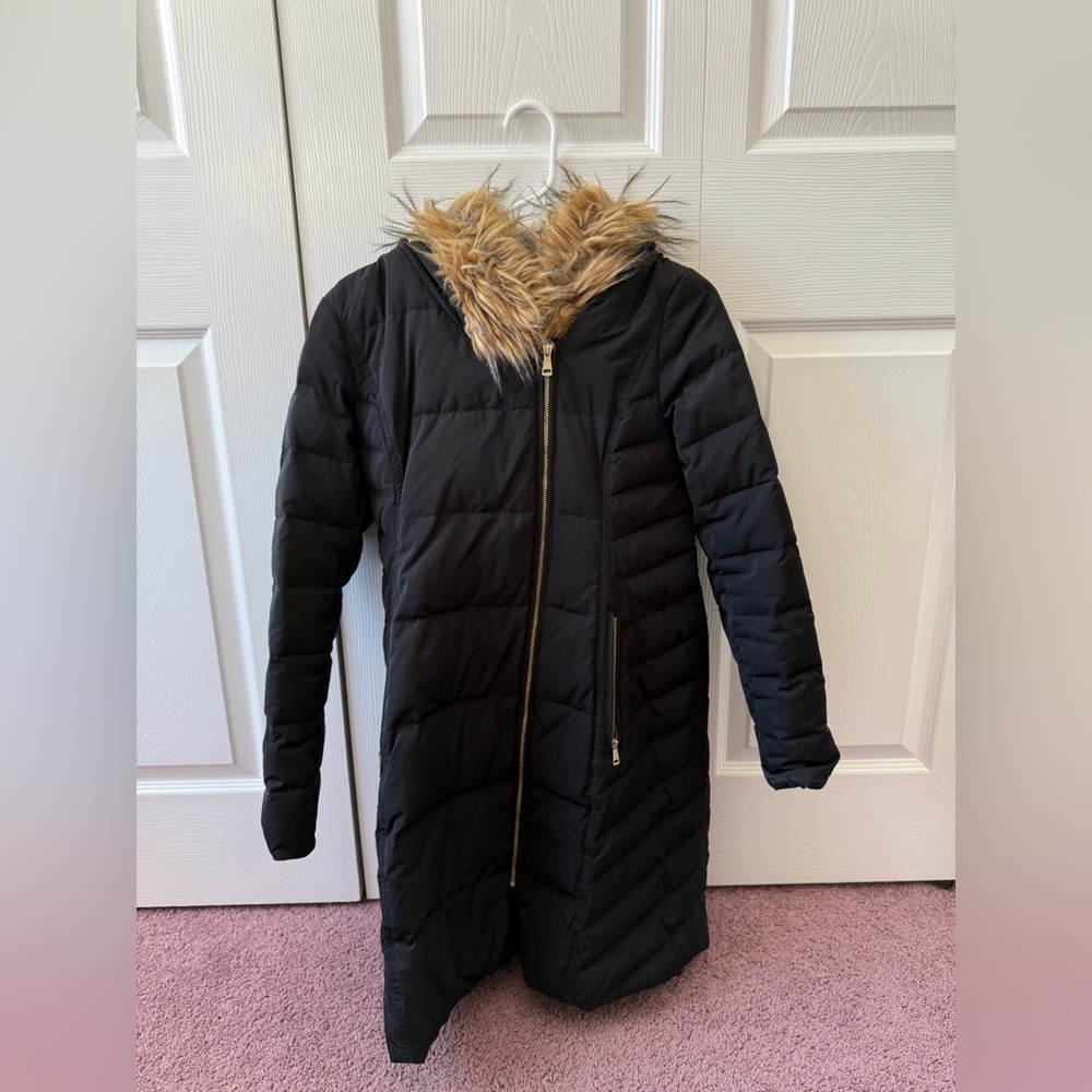 Black Puffer Coat with Faux Fur Trim